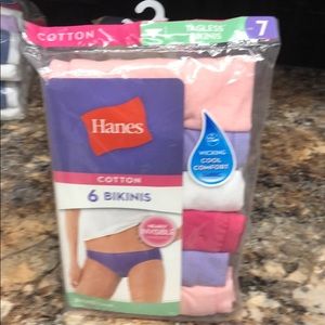 Hanes tagless 6 Bikinis size 7 New In package
